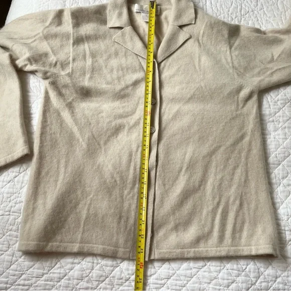 100% CASHMERE Vintage Precious Fibers Beige Oyster Button Cardigan Sweater M - Picture 15 of 16